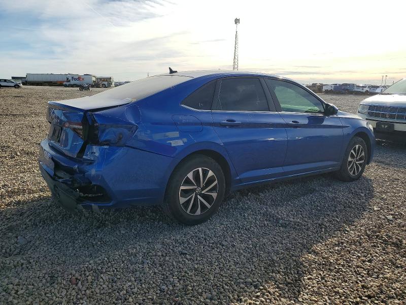 Photo 3 from auction – 2024 VOLKSWAGEN JETTA with VIN 3VW5M7BU4RM094586