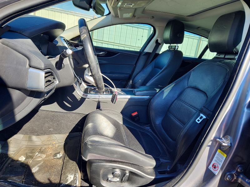 صورة رقم 7 من المزاد - 2020 JAGUAR XE مع VIN SAJAE4FX6LCP62397