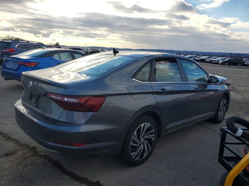 Photo 3 from auction – 2020 VOLKSWAGEN JETTA SEL with VIN 3VWEB7BU0LM073814
