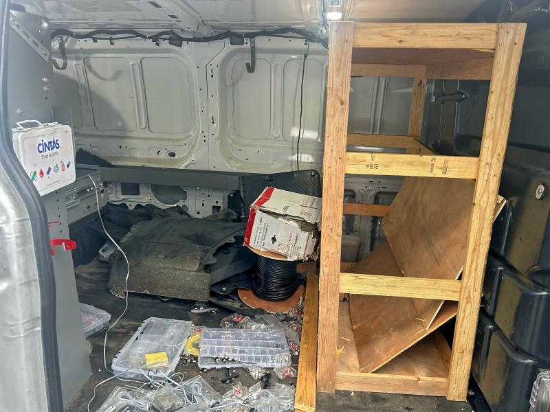 Photo 6 from auction – 2023 FORD TRANSIT T- with VIN 1FTYE2Y8XPKA28347