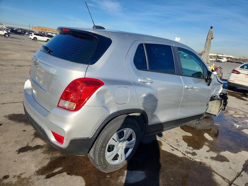 Photo 3 from auction – 2018 CHEVROLET TRAX with VIN KL7CJKSB8JB699143