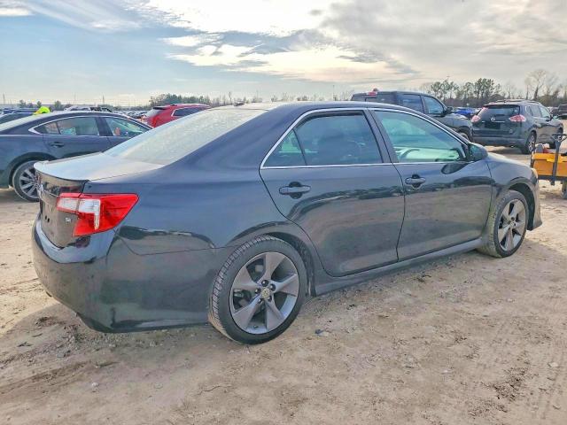 Photo 3 from auction – 2012 TOYOTA CAMRY SE with VIN 4T1BK1FK1CU504034