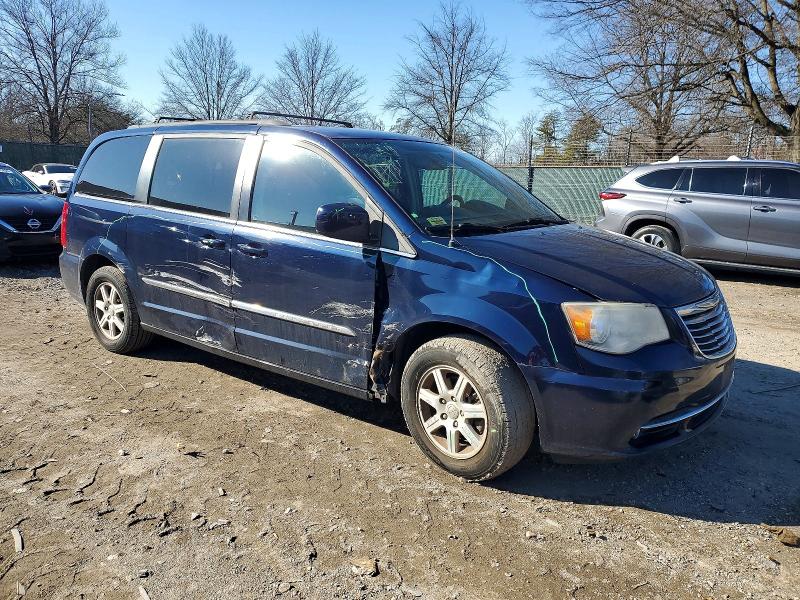 Photo 4 from auction – 2012 CHRYSLER TOWN & COU with VIN 2C4RC1BG9CR386734
