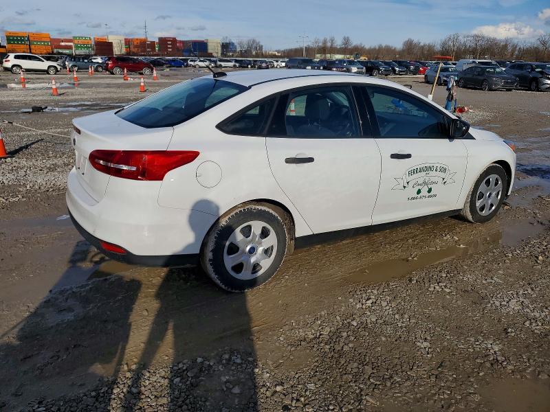 صورة رقم 3 من المزاد - 2018 FORD FOCUS S مع VIN 1FADP3E22JL266652
