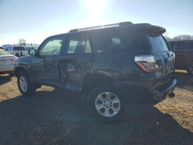 Photo 2 from auction – 2024 TOYOTA 4RUNNER SR with VIN JTENU5JR0R6283400