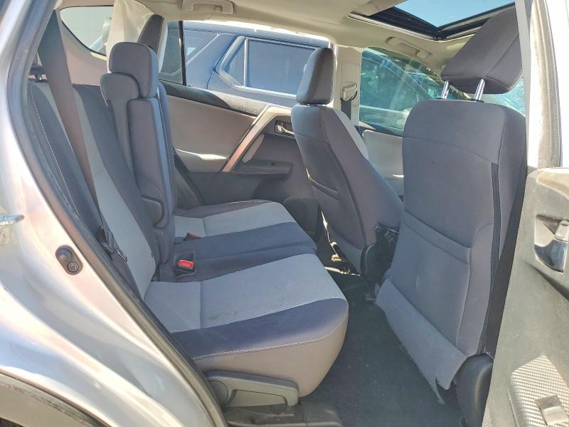 Photo 11 from auction – 2014 TOYOTA RAV4 XLE with VIN 2T3WFREV7EW102738