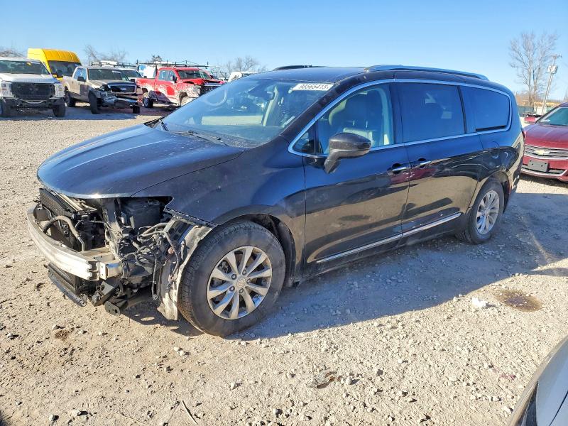 Foto 1 de la subasta – 2018 CHRYSLER PACIFICA T con VIN 2C4RC1BG6JR120892