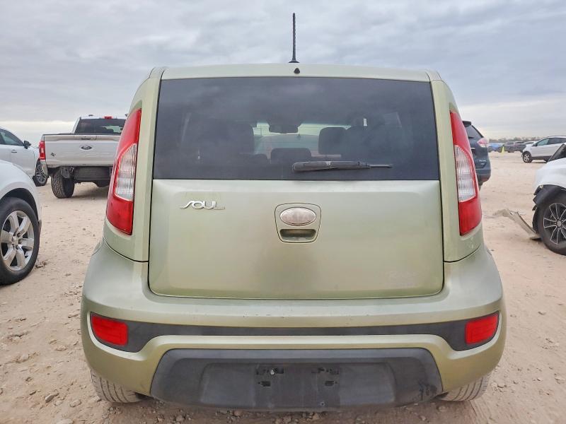 Photo 6 from auction – 2013 KIA SOUL with VIN KNDJT2A55D7574883