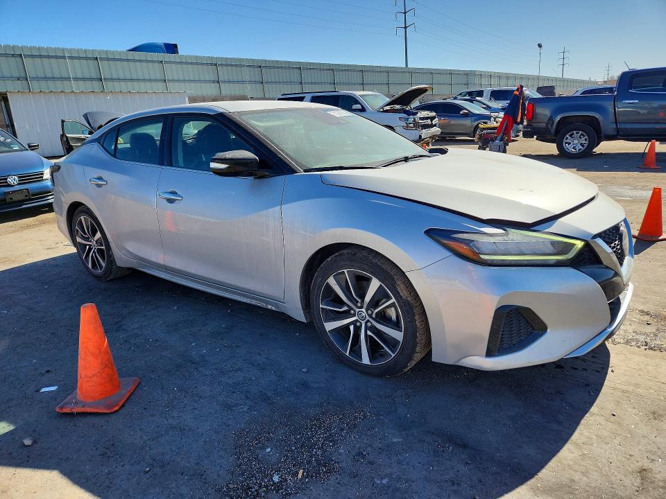 Photo 4 from auction – 2022 NISSAN MAXIMA with VIN 1N4AA6CV5NC504745