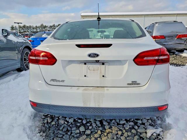 Photo 6 from auction – 2015 FORD FOCUS SE with VIN 1FADP3F27FL293142