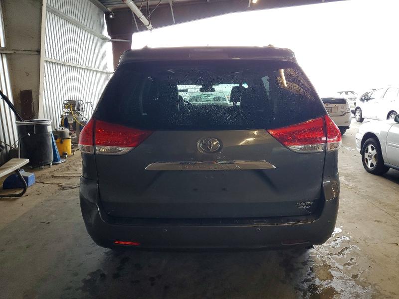 Photo 6 from auction – 2011 TOYOTA SIENNA XLE with VIN 5TDDK3DC8BS010891
