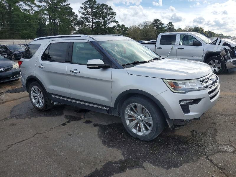 Photo 4 from auction – 2019 FORD EXPLORER L with VIN 1FM5K7F89KGB49373