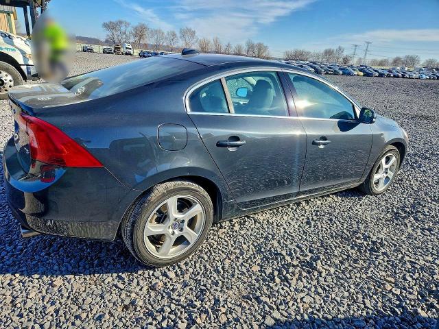 Photo 3 from auction – 2013 VOLVO S60 T5 with VIN YV1612FS6D2203555