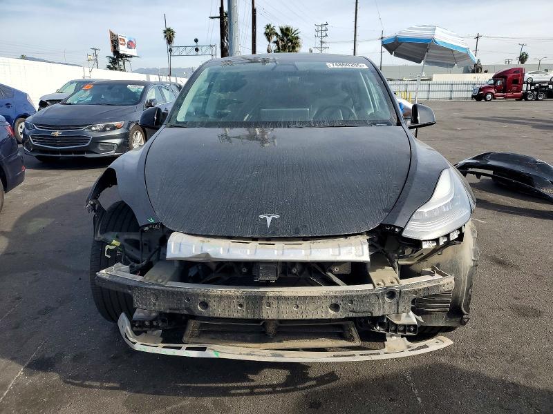 Photo 5 from auction – 2020 TESLA MODEL Y with VIN 5YJYGDEF7LF037121