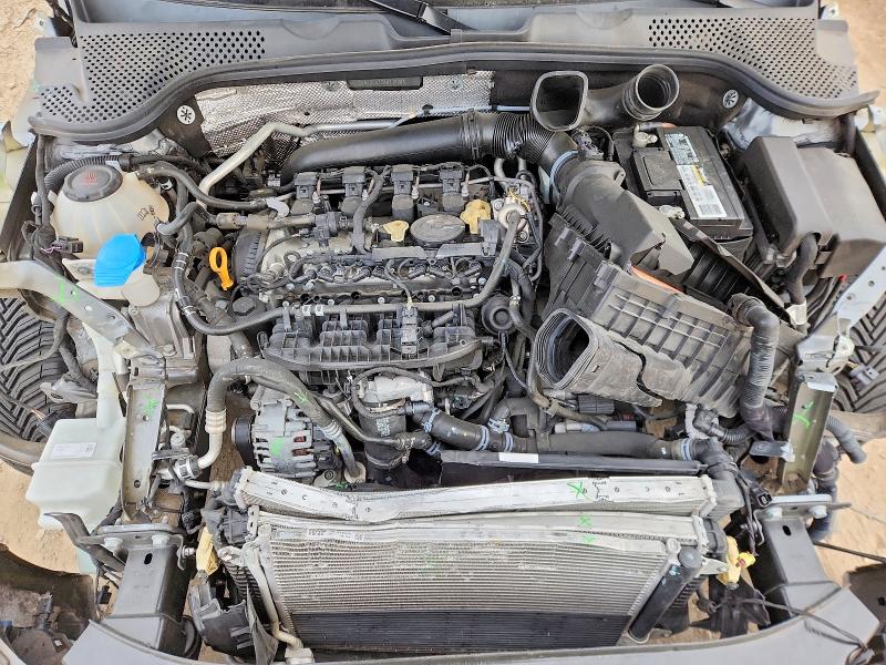 Photo 11 from auction – 2019 VOLKSWAGEN BEETLE with VIN 3VWJD7AT7KM713081