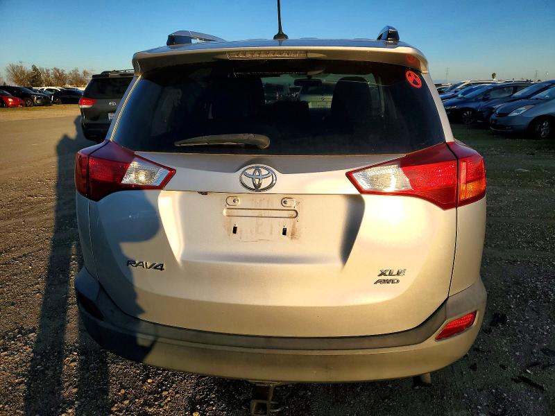Photo 6 from auction – 2014 TOYOTA RAV4 XLE with VIN 2T3RFREV7EW193507