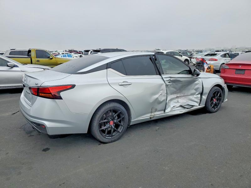 Photo 3 from auction – 2020 NISSAN ALTIMA with VIN 1N4BL4CV8LC129854