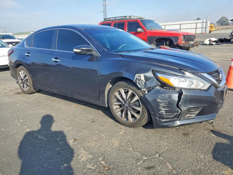 Photo 4 from auction – 2017 NISSAN ALTIMA 2.5 with VIN 1N4AL3AP8HC201167