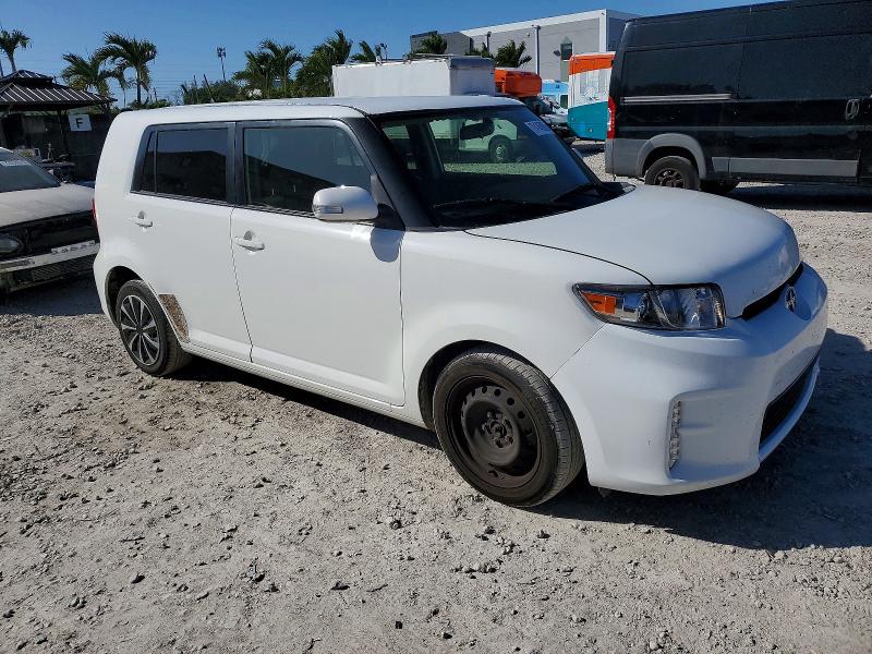 Photo 4 from auction – 2015 TOYOTA SCION XB with VIN JTLZE4FE0FJ076649