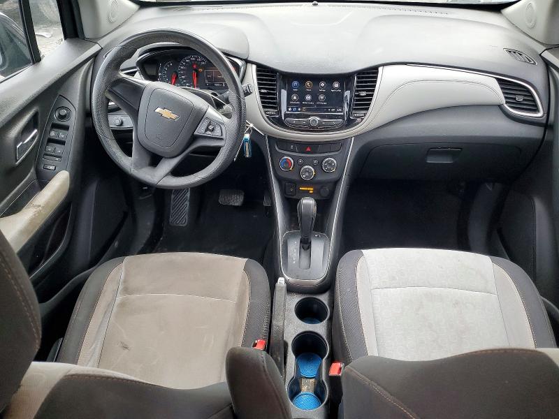 Photo 8 from auction – 2018 CHEVROLET TRAX LS with VIN 3GNCJNSB5JL151885
