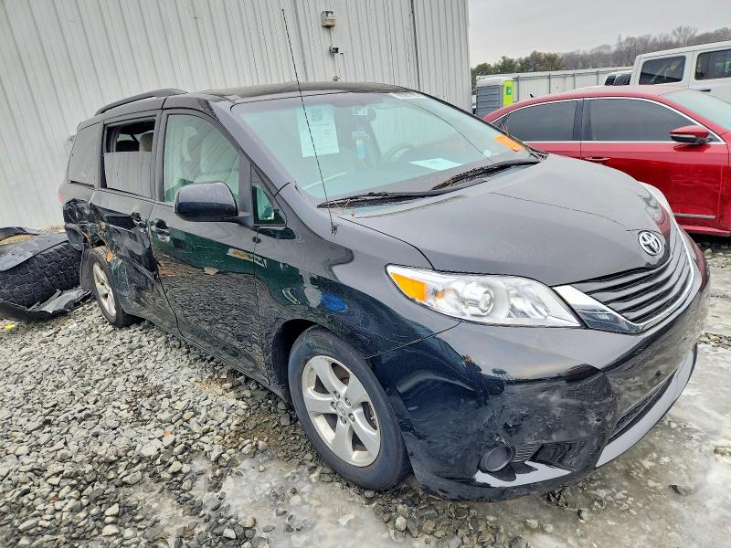 Photo 4 from auction – 2014 TOYOTA SIENNA LE with VIN 5TDKK3DCXES495997