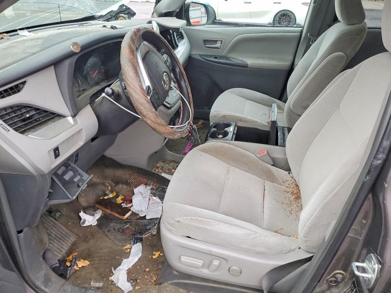 Photo 7 from auction – 2015 TOYOTA SIENNA LE with VIN 5TDKK3DC1FS588067