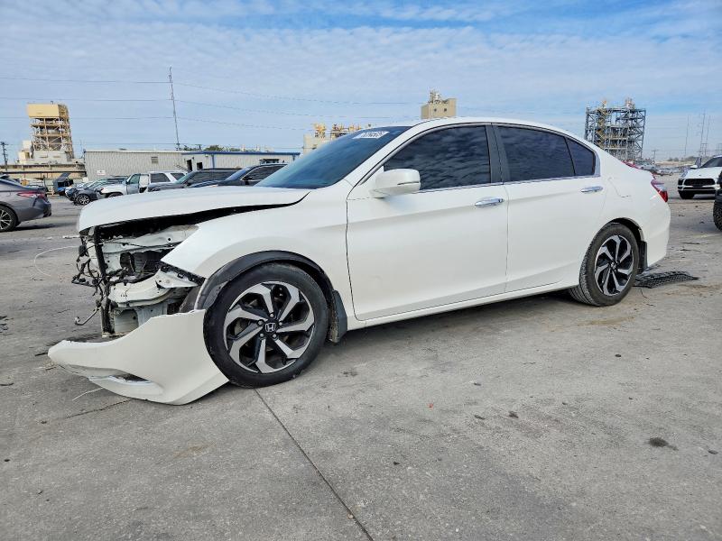HONDA ACCORD 2016 with VIN 1HGCR2F7XGA033919 - Photo from auction