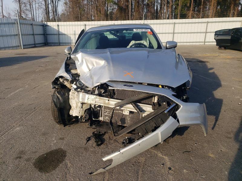 Photo 5 from auction – 2017 FORD FUSION with VIN 3FA6P0H77HR249520