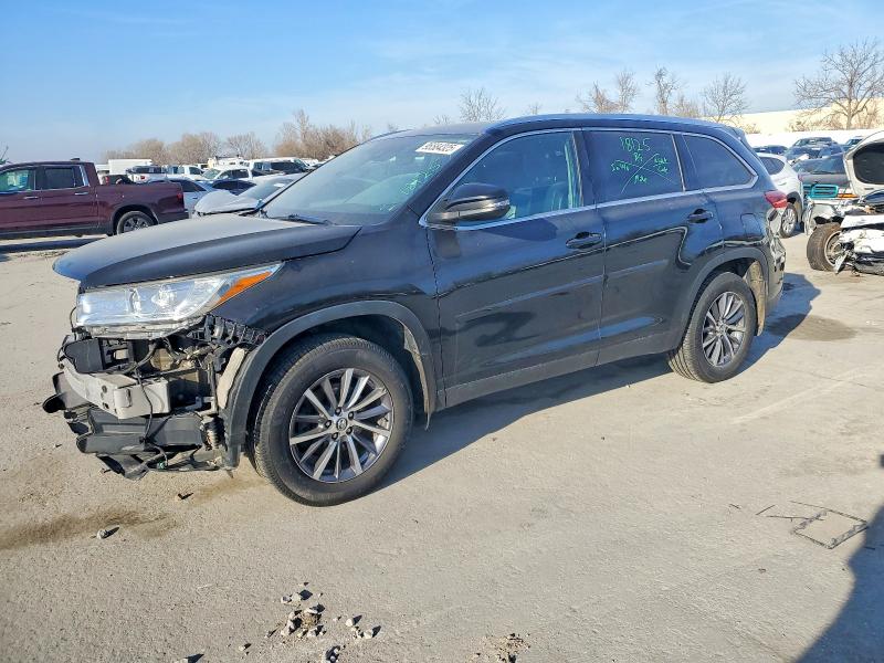 TOYOTA HIGHLANDER 2019 with VIN 5TDJZRFH0KS615109 - Photo from auction