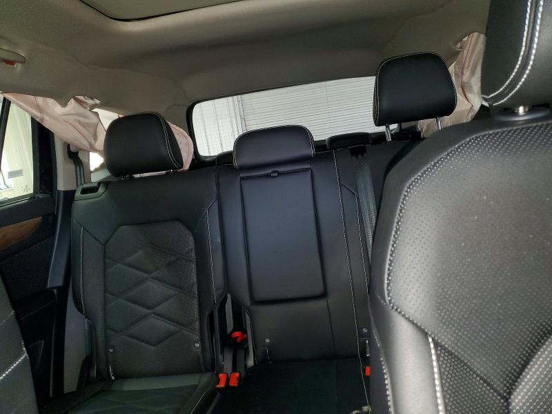 Photo 10 from auction – 2025 VOLKSWAGEN ATLAS with VIN 1V2KR2CA4SC568945