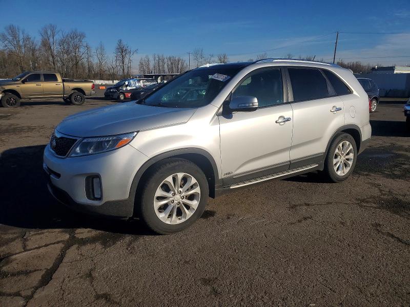 KIA SORENTO EX 2014 with VIN 5XYKUDA70EG431522 - Photo from auction