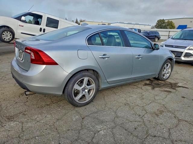 Photo 3 from auction – 2013 VOLVO S60 T5 with VIN YV1612FS6D2230593
