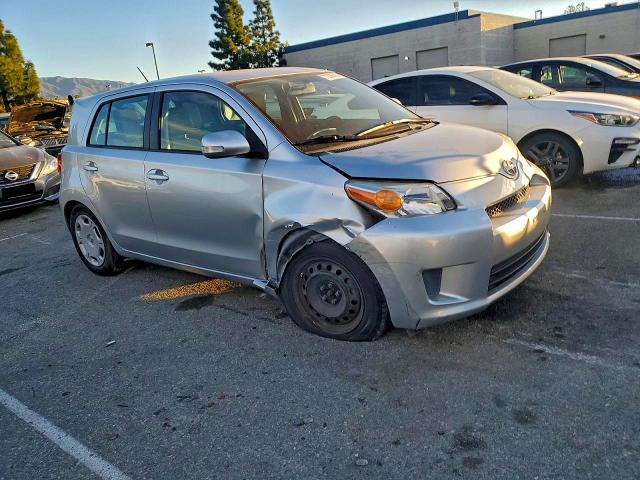 Photo 4 from auction – 2012 TOYOTA SCION XD with VIN JTKKU4B48C1017852
