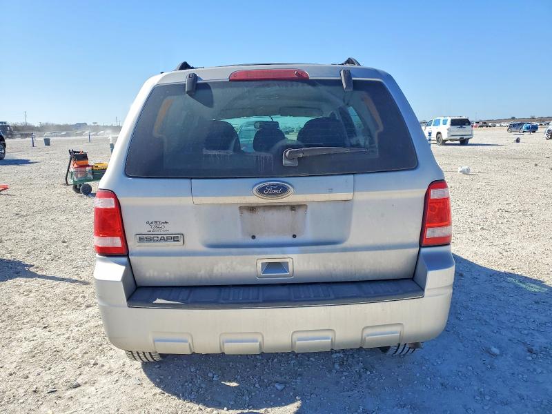 Photo 6 from auction – 2010 FORD ESCAPE XLS with VIN 1FMCU0C75AKA72324