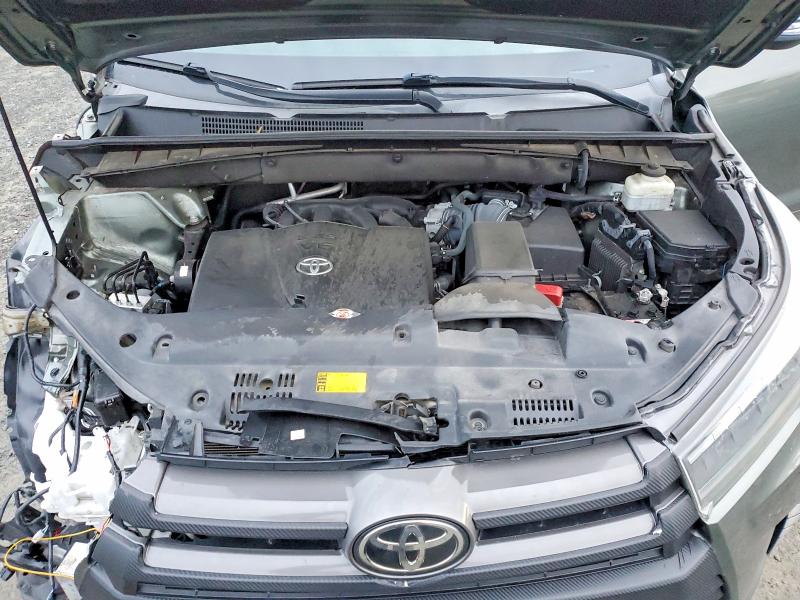 Zdjęcie 12 z aukcji – 2018 TOYOTA HIGHLANDER z VIN 5TDJZRFH8JS886515