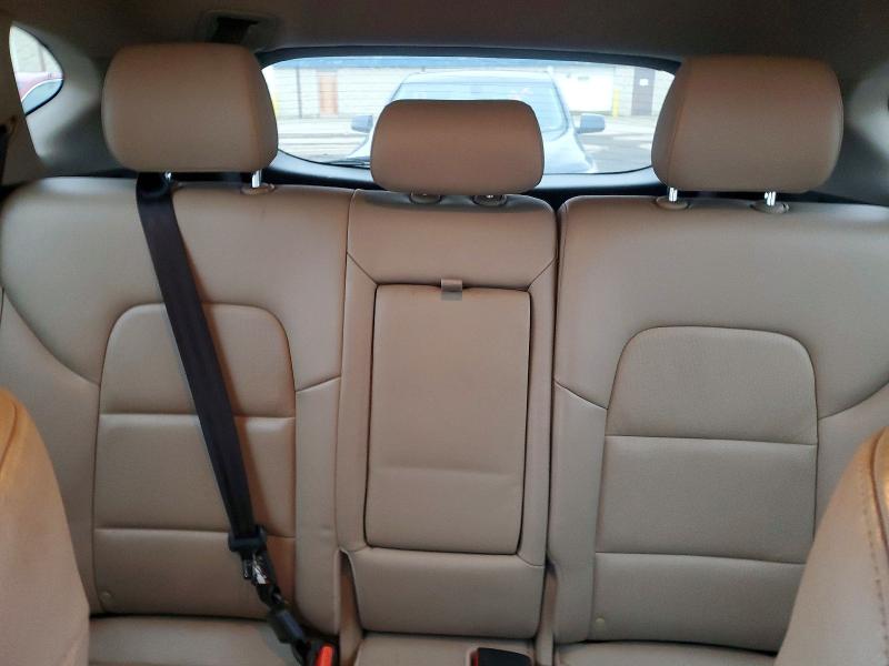 Photo 10 from auction – 2016 HYUNDAI TUCSON with VIN KM8J33A21GU038297