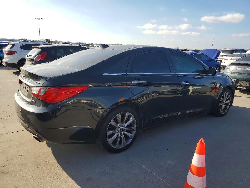 Photo 3 from auction – 2012 HYUNDAI SONATA SE with VIN 5NPEC4AB6CH472439