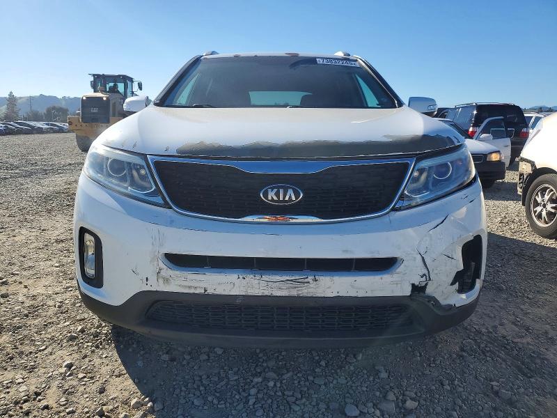 Photo 5 from auction – 2014 KIA SORENTO LX with VIN 5XYKT3A69EG448694