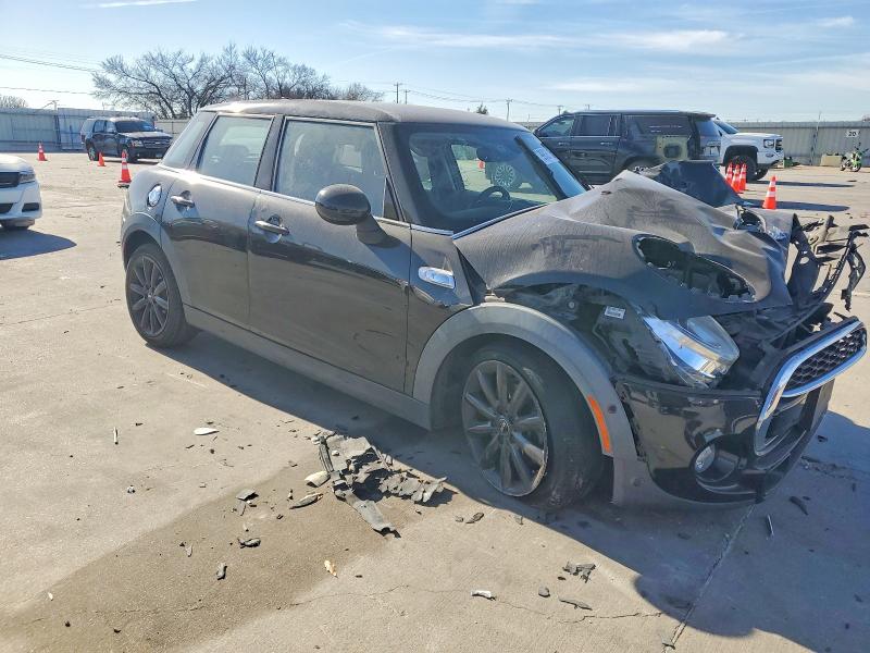 Photo 4 from auction – 2018 MINI COOPER S with VIN WMWXU3C53J2F51010