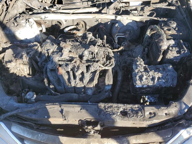 Photo 11 from auction – 2014 HYUNDAI SONATA GLS with VIN 5NPEB4AC8EH825262