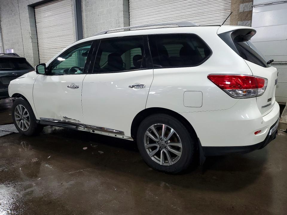 Photo 2 from auction – 2016 NISSAN PATHFINDER with VIN 5N1AR2MM1GC662516
