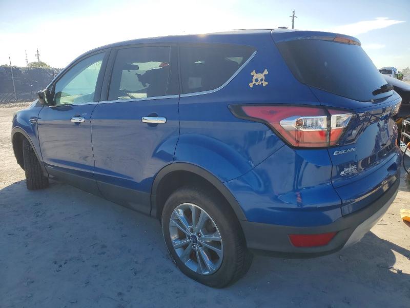 Photo 2 from auction – 2017 FORD ESCAPE SE with VIN 1FMCU9GDXHUB64211
