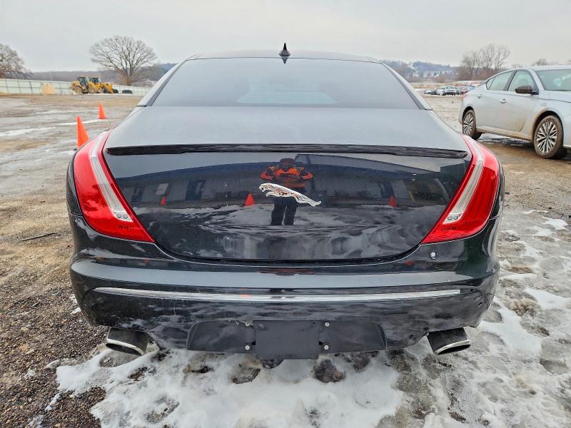 Photo 6 from auction – 2015 JAGUAR XJ with VIN SAJWJ1CDXF8V85631