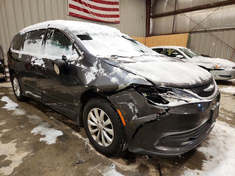 Photo 4 from auction – 2017 CHRYSLER PACIFICA T with VIN 2C4RC1DG0HR676655