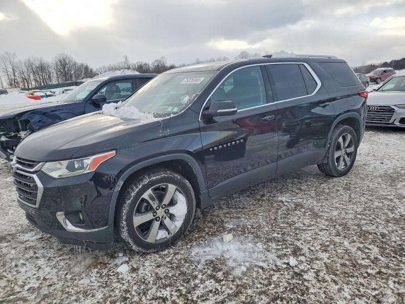 CHEVROLET TRAVERSE L 2018 with VIN 1GNERHKW3JJ155141 - Photo from auction
