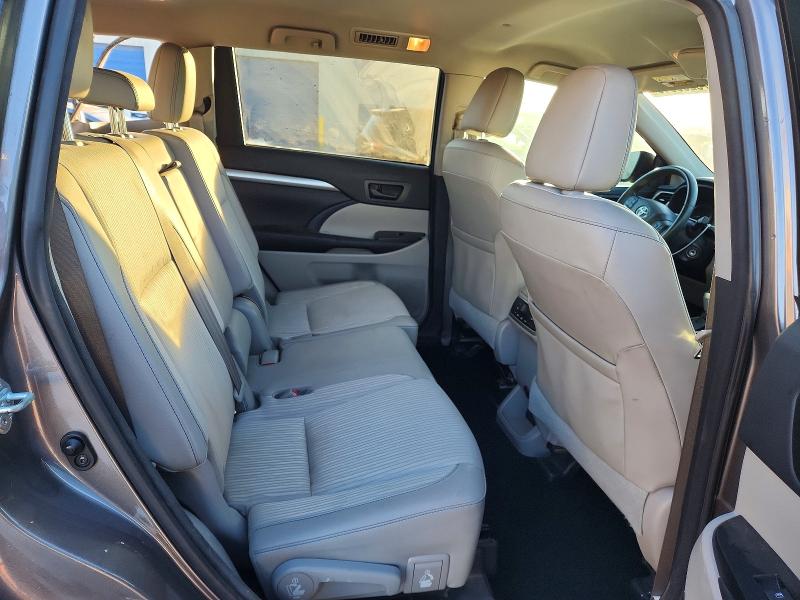 Photo 11 from auction – 2016 TOYOTA HIGHLANDER with VIN 5TDZKRFHXGS170831