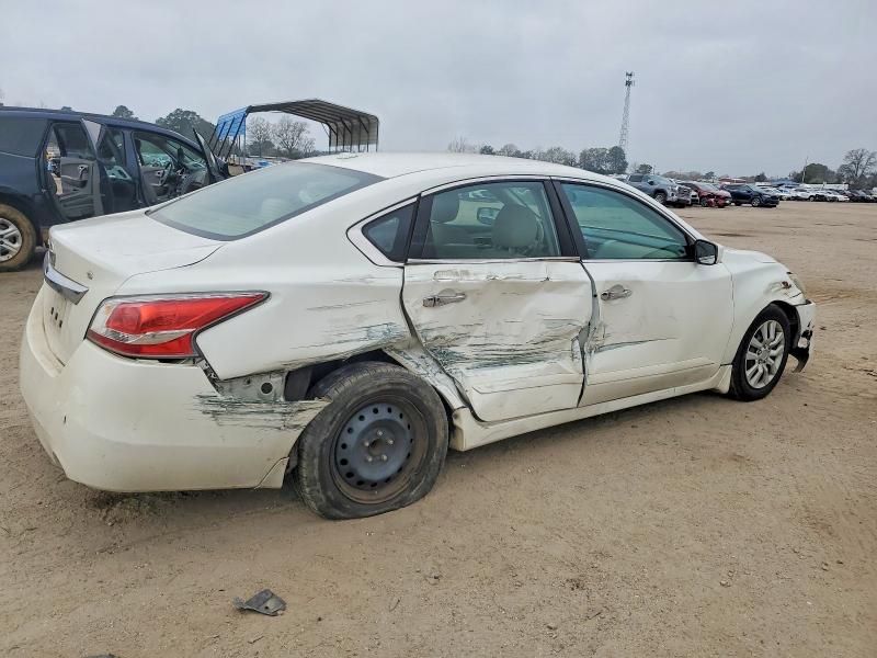Photo 3 from auction – 2015 NISSAN ALTIMA with VIN 1N4AL3APXFC216797