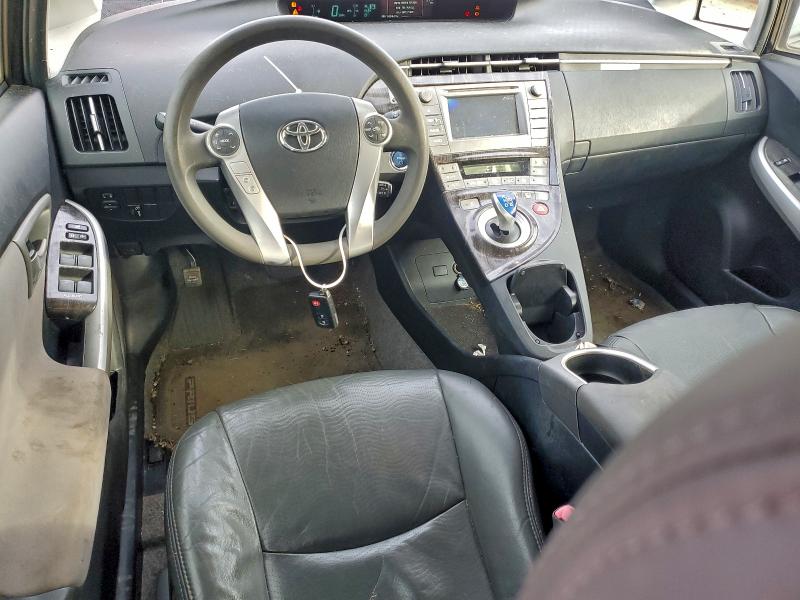Photo 8 from auction – 2013 TOYOTA PRIUS with VIN JTDKN3DU1D5625296