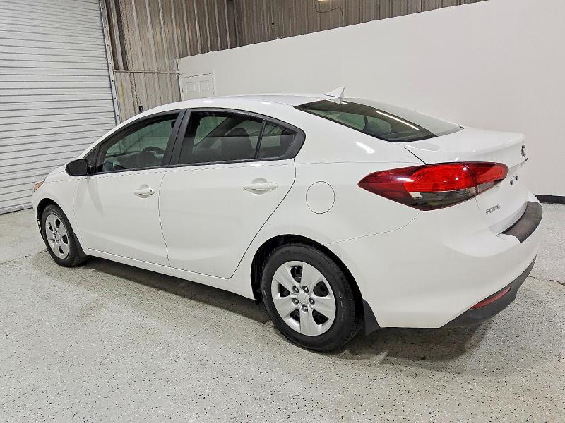 Photo 2 from auction – 2018 KIA FORTE LX with VIN 3KPFK4A72JE236276