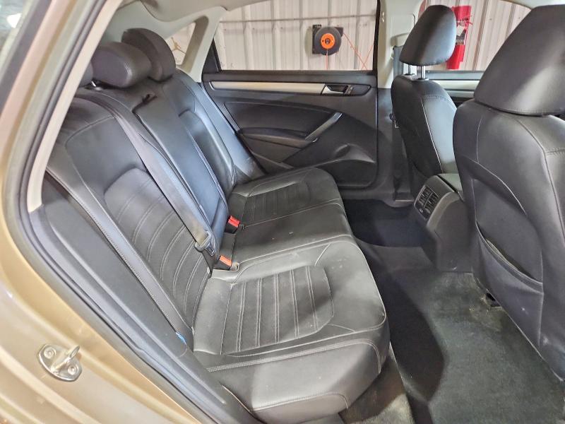 Photo 10 from auction – 2015 VOLKSWAGEN PASSAT SE with VIN 1VWBS7A33FC064543